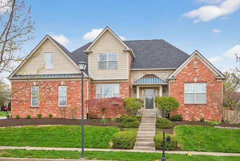2768 Red Leaf Dr, Lexington, KY 40509