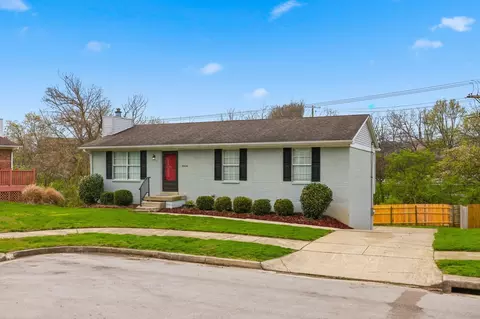 3908 Quailridge Ct, Lexington, KY 40517