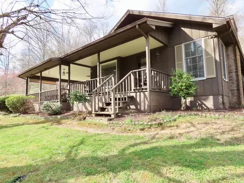 875 Mcneil-corn Creek Rd, Rockholds, KY 40759