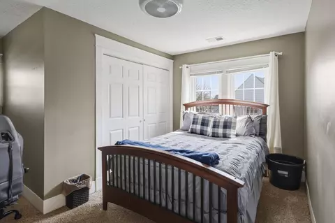 Bedroom - 206 E Grundy Ave, Springfield, KY 40069 photo 4 of 5