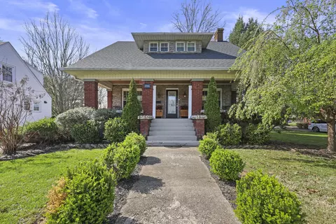 Exterior - 206 E Grundy Ave, Springfield, KY 40069 photo 2 of 11