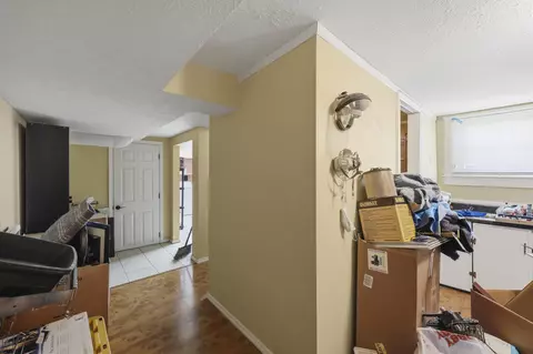 Entry Way - 206 E Grundy Ave, Springfield, KY 40069 photo 4 of 4