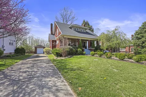 Exterior - 206 E Grundy Ave, Springfield, KY 40069 photo 3 of 11