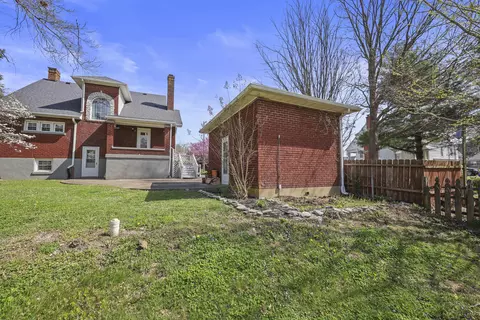 Exterior - 206 E Grundy Ave, Springfield, KY 40069 photo 9 of 11