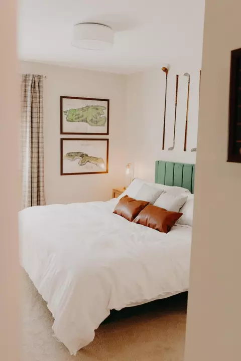 Bedroom - 323 E 3rd St, Frankfort, KY 40601 photo 2 of 3