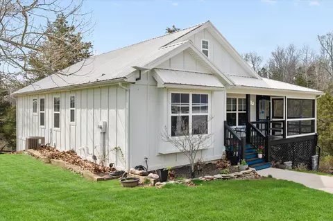 9787 Elmburg Rd, Pleasureville, KY 40057