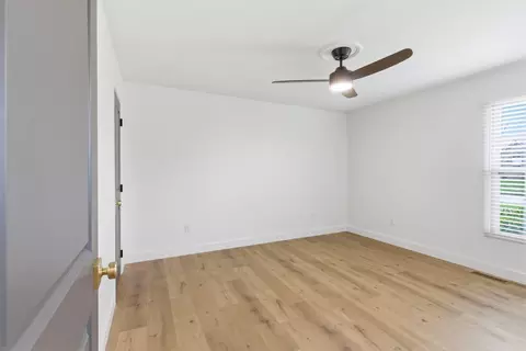 Bedroom - 322 Bocote Dr, Berea, KY 40403 photo 3 of 8