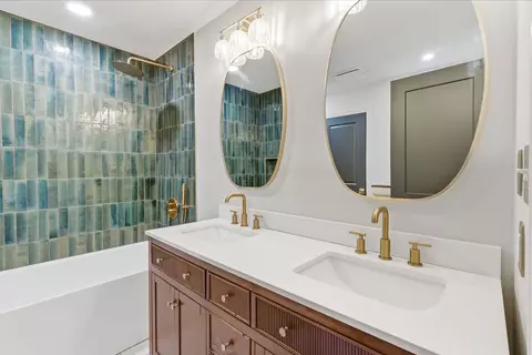 Bath - 322 Bocote Dr, Berea, KY 40403 photo 4 of 4
