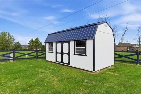 Exterior - 322 Bocote Dr, Berea, KY 40403 photo 11 of 11