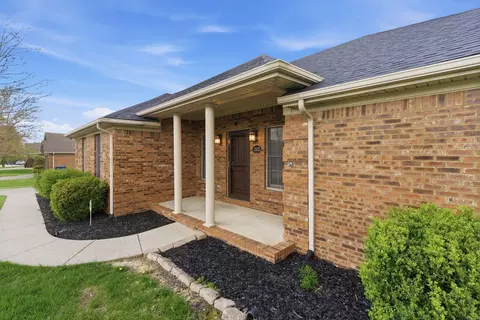 Exterior - 322 Bocote Dr, Berea, KY 40403 photo 3 of 11