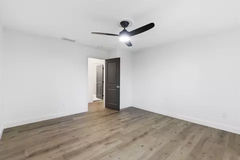 Bedroom - 322 Bocote Dr, Berea, KY 40403 photo 1 of 8