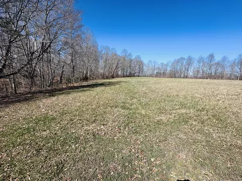 105 107 Cascade Cir, Russell Springs, KY 42642