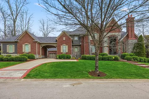 4848 Chelmsbury Ln, Lexington, KY 40515