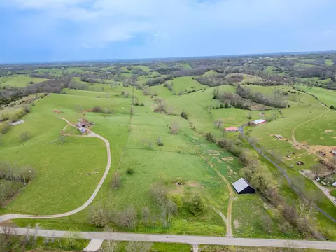 3056 Irvine Rd, Winchester, KY 40391
