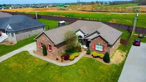 132 Minnow Cove Ct, Nicholasville, KY 40356