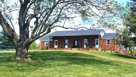 121 Paradise Camp Rd, Harrodsburg, KY 40330