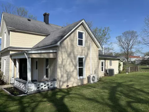 Exterior - 307 W Main St, Burgin, KY 40310 photo 2 of 14