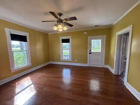 Living - 307 W Main St, Burgin, KY 40310 photo 3 of 5