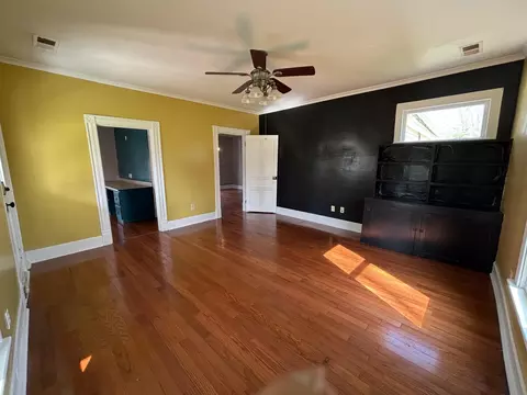 Living - 307 W Main St, Burgin, KY 40310 photo 4 of 5