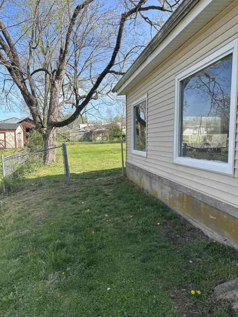 Exterior - 307 W Main St, Burgin, KY 40310 photo 5 of 14