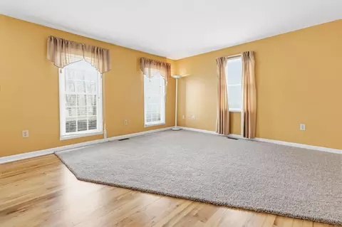 Living - 710 E Bryant St, Corbin, KY 40701 photo 7 of 9