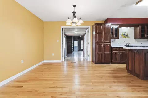 Entry Way - 710 E Bryant St, Corbin, KY 40701 photo 1 of 2