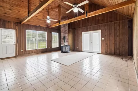 Living - 710 E Bryant St, Corbin, KY 40701 photo 3 of 9