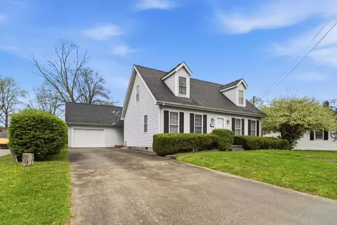 Exterior - 710 E Bryant St, Corbin, KY 40701 photo 4 of 7