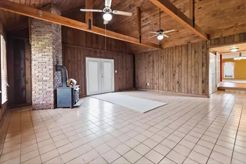 Living - 710 E Bryant St, Corbin, KY 40701 photo 1 of 9