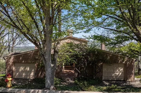 205 Capital Heights Dr, Frankfort, KY 40601