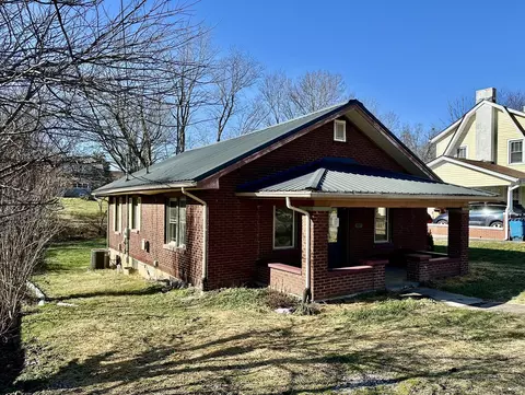 107 Mckinney Ct, Stanford, KY 40484