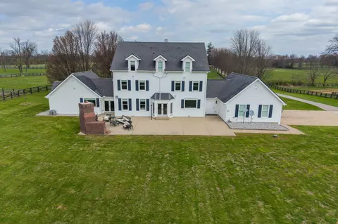 3600 Briar Hill Rd, Lexington, KY 40516