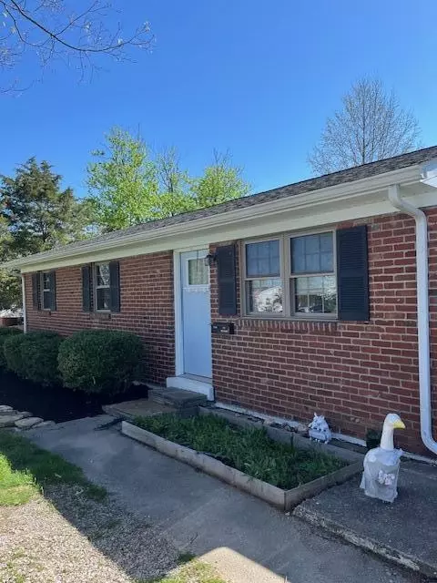 101 Matador Ct, Frankfort, KY 40601