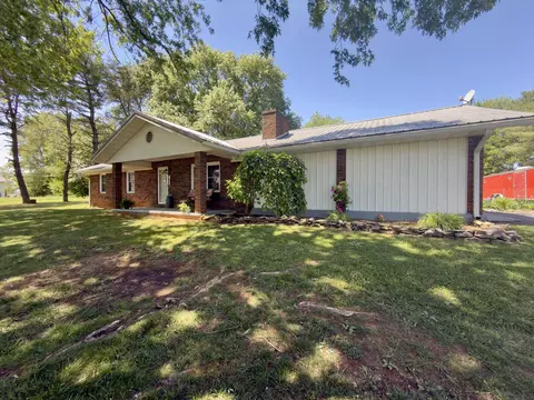 202 Willa Dr, Monticello, KY 42633