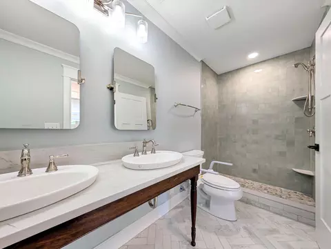 Bath - 97 Walker Ln, Lancaster, KY 40444 photo 5 of 5