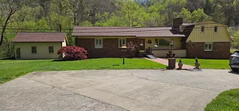 142 Kentucky 194, Prestonsburg, KY 41653