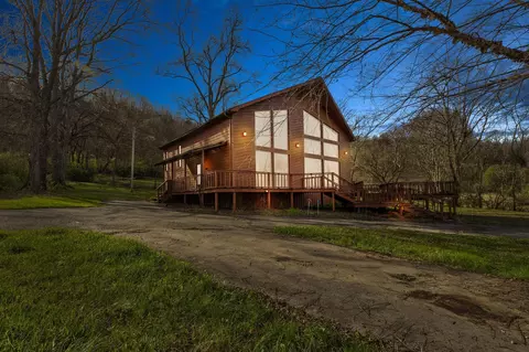 196 Twin Meadows Rd, Booneville, KY 41314