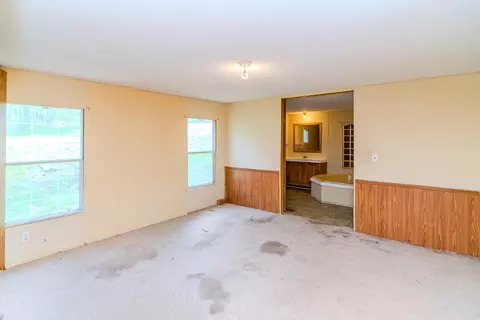 Bedroom - 1207 Logan Rd, Springfield, KY 40069 photo 7 of 9