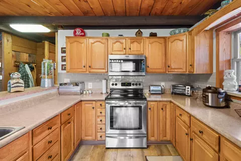 Kitchen - 366 Tom Meadows Rd, Strunk, KY 42649 photo 4 of 4