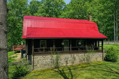Exterior - 366 Tom Meadows Rd, Strunk, KY 42649 photo 5 of 10