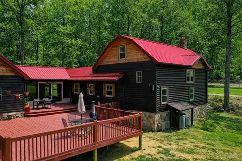 Exterior - 366 Tom Meadows Rd, Strunk, KY 42649 photo 9 of 10