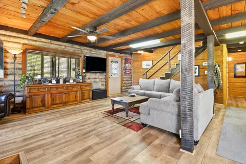 Living - 366 Tom Meadows Rd, Strunk, KY 42649 photo 1 of 4