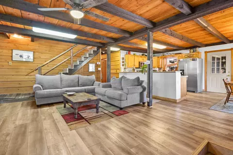 Living - 366 Tom Meadows Rd, Strunk, KY 42649 photo 3 of 4