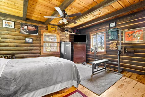 Bedroom - 366 Tom Meadows Rd, Strunk, KY 42649 photo 2 of 5