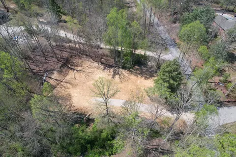 51 Valley Rd, Stearns, KY 42647