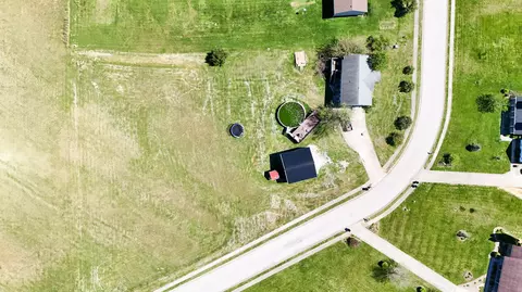 View/Area - 204 Saddle Brook Ct, Berea, KY 40403 photo 7 of 7