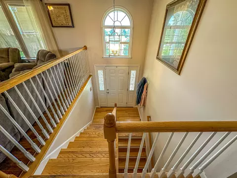 Entry Way - 204 Saddle Brook Ct, Berea, KY 40403 photo 1 of 3