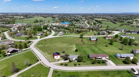 View/Area - 204 Saddle Brook Ct, Berea, KY 40403 photo 3 of 7