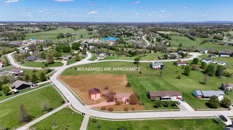 View/Area - 204 Saddle Brook Ct, Berea, KY 40403 photo 5 of 7