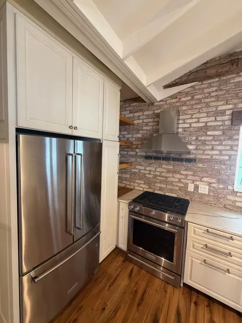 Kitchen - 27 Mckenzie Trl, Corbin, KY 40701 photo 3 of 4